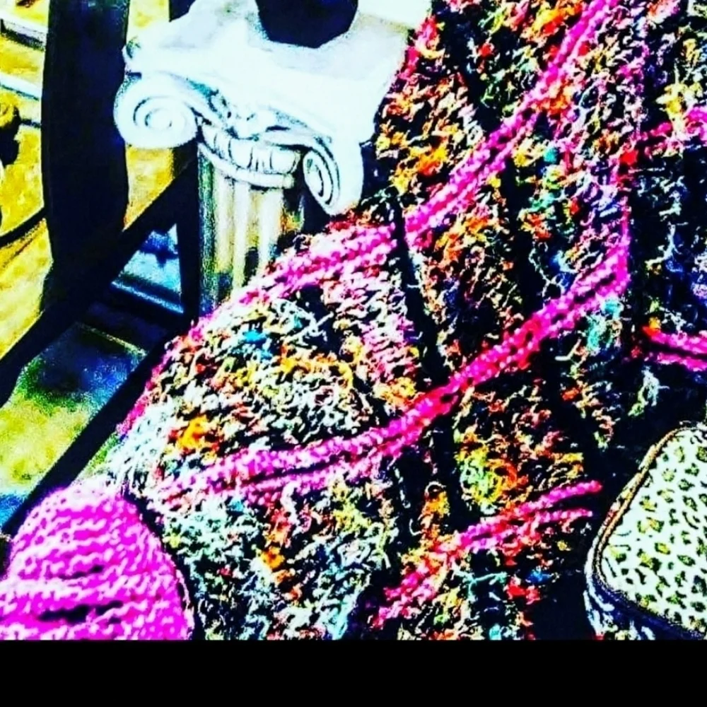 NWT Checkerboard Convertible Artisanal Throw Or Wrap With Fringe Benefits